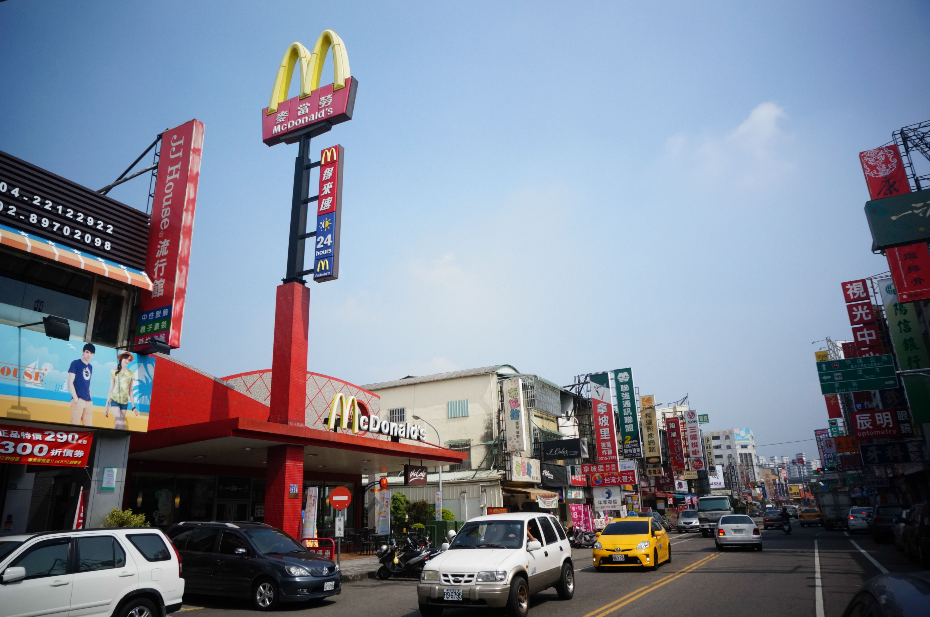麥當勞-精武東路-1.JPG